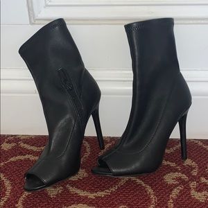 ALDO black heels SIZE 5